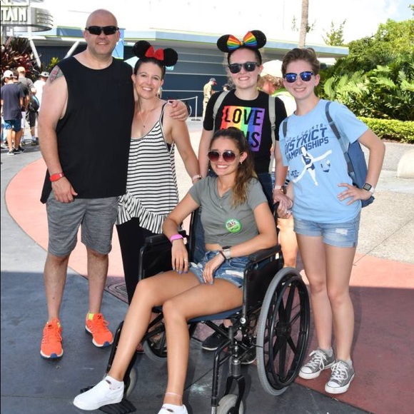 Meet your Posher, Hannah - Picture 3 of 13